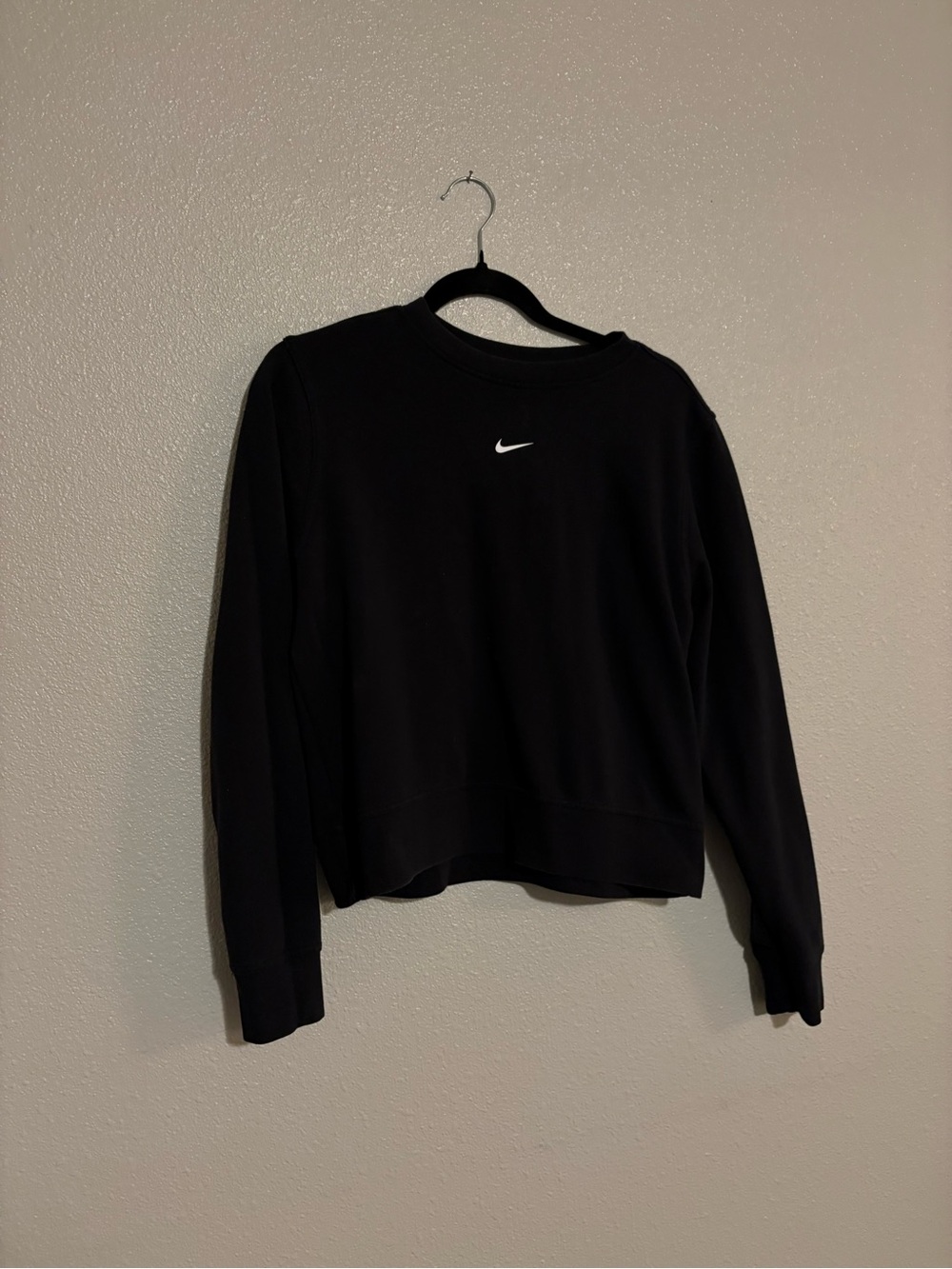 Nike Women’s Dri-Fit Cropped Crewneck Sweatshirt